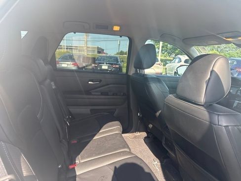 Certified 2024 Nissan Pathfinder SL AWD/4WD image 13