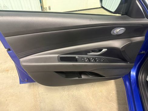 Used 2024 Hyundai Elantra SEL FWD image 23