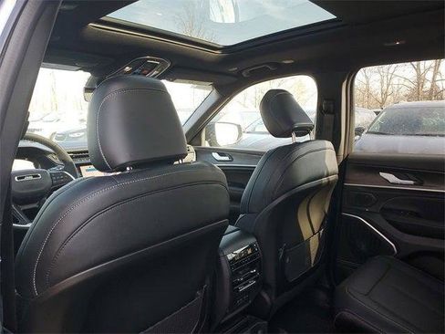 New 2026 Jeep Grand Cherokee L Limited AWD/4WD image 11