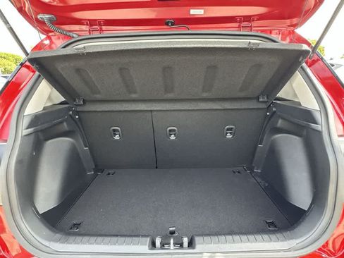Used 2025 Hyundai Venue SEL FWD image 12