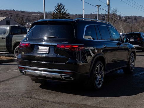 Used 2025 Mercedes-Benz GLS 450 4MATIC image 4