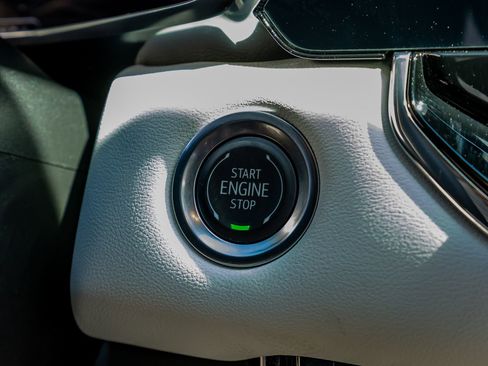 Used 2024 GMC Canyon AT4X image 23