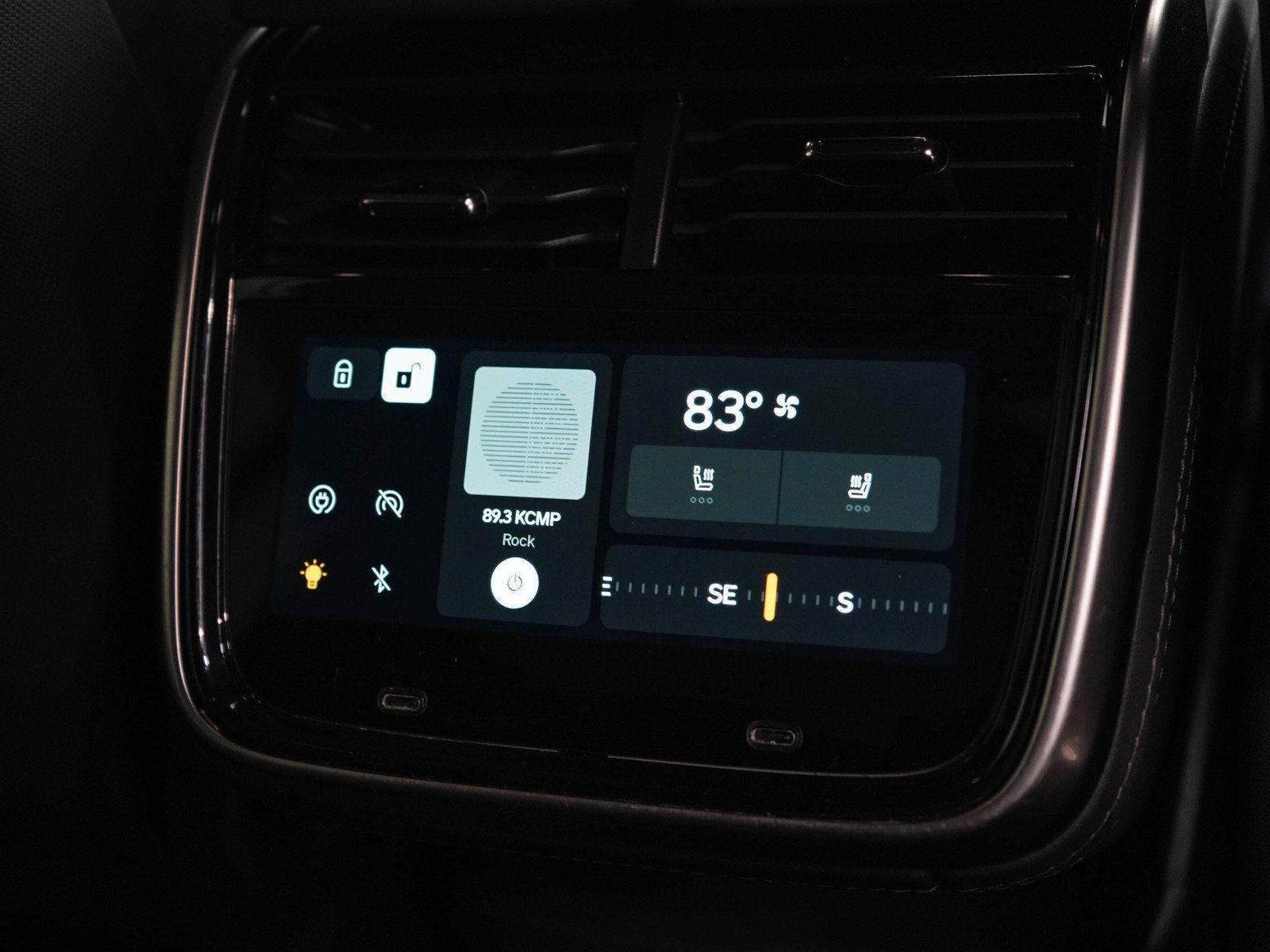 Used 2024 Rivian R1S Adventure Dual AWD/4WD image 16