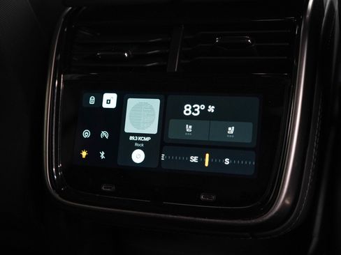 Used 2024 Rivian R1S Adventure AWD/4WD image 16