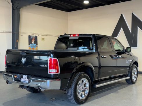 Used 2017 RAM 1500 Laramie w/ Convenience Group AWD/4WD image 4