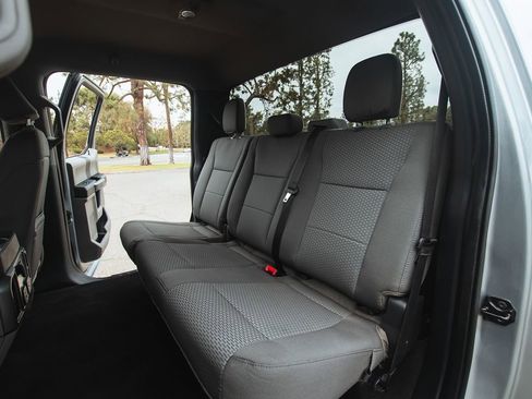 Used 2022 Ford F250 XLT w/ FX4 Off-Road Package image 19