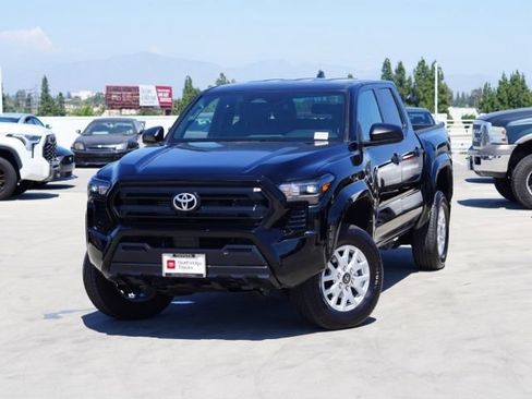 Used 2024 Toyota Tacoma SR RWD image 5