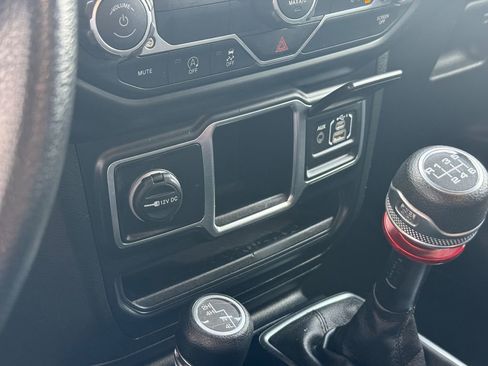 Used 2022 Jeep Wrangler Unlimited Sport image 20