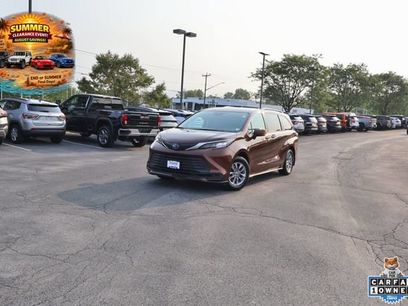Used 2022 Toyota Sienna LE