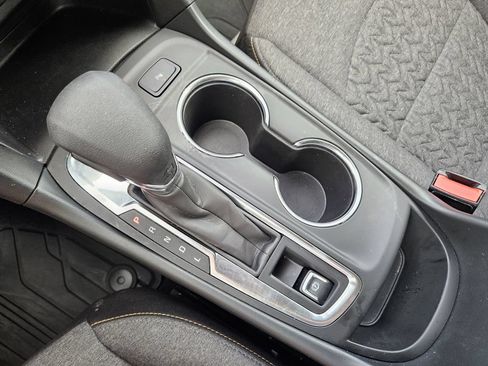 Used 2024 Chevrolet Equinox LT w/ LPO, Floor Liner Package FWD image 20