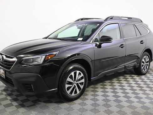 Used 2022 Subaru Outback Premium image 2