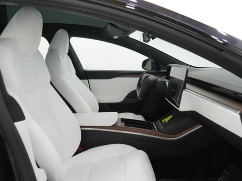 Used 2024 Tesla Model S AWD/4WD image 11