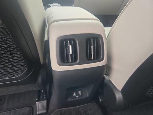 Used 2024 Hyundai Tucson Limited image 17