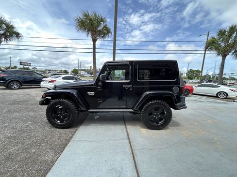 Used 2012 Jeep Wrangler Rubicon AWD/4WD image 8