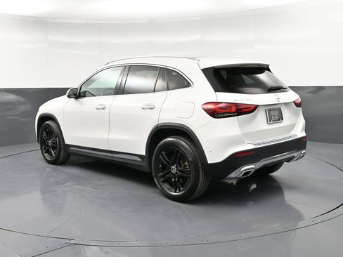 Used 2022 Mercedes-Benz GLA 250 4MATIC image 3