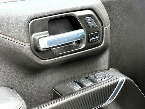 Used 2021 GMC Sierra 1500 AT4 w/ AT4 Value Package AWD/4WD image 11