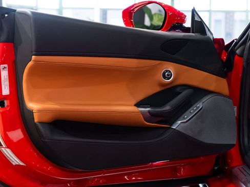 Certified 2020 Ferrari Portofino RWD image 26