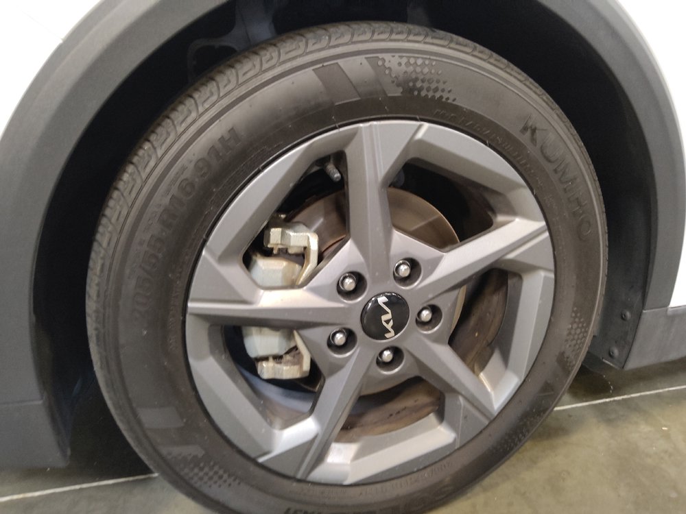 Used 2025 Kia K4 FWD image 31