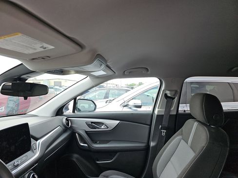 Used 2025 Chevrolet Blazer LT AWD/4WD image 20