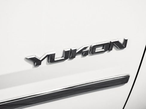 Used 2017 GMC Yukon SLT w/ Open Road Package image 95