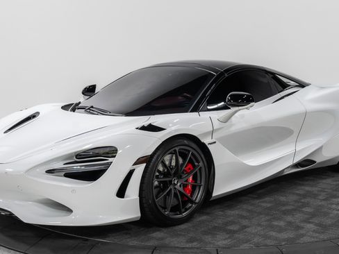 Used 2024 McLaren 750S Spider image 16
