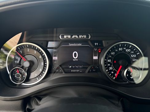 Used 2022 RAM 1500 Laramie AWD/4WD image 21