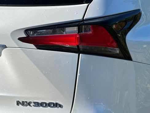 Used 2015 Lexus NX 300h AWD image 27