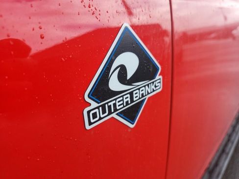 New 2024 Ford Bronco Outer Banks image 16