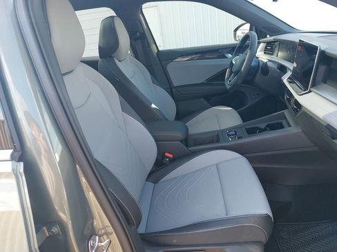 New 2026 Volkswagen Tiguan SE R-Line AWD/4WD image 10