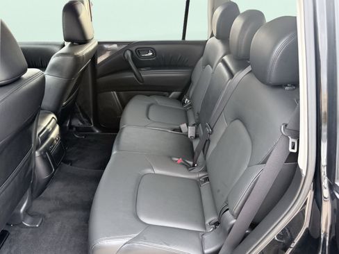 Used 2021 Nissan Armada SV w/ SV Appearance Package image 33