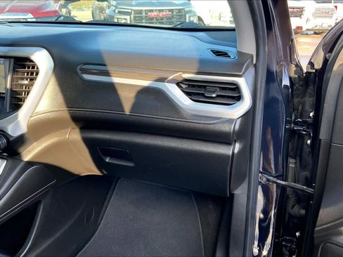 Certified 2021 GMC Acadia SLT image 14