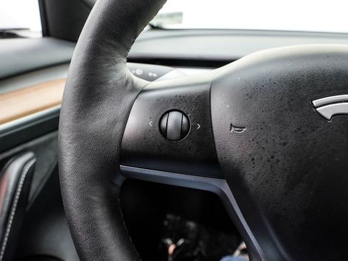 Used 2023 Tesla Model 3 Standard Range RWD image 29