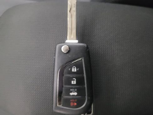 Used 2024 Toyota Corolla LE FWD image 32