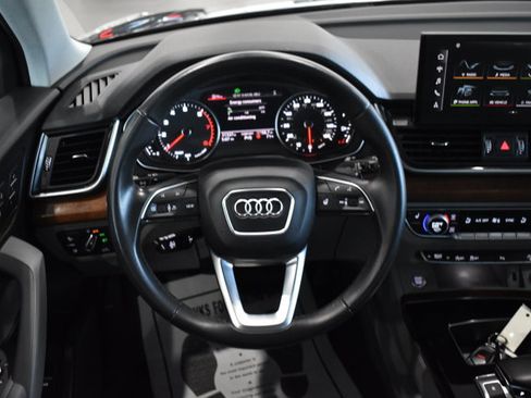 Used 2023 Audi Q5 2.0T Premium image 16