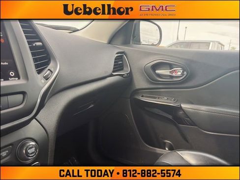 Used 2023 Jeep Cherokee Altitude Lux AWD/4WD image 31