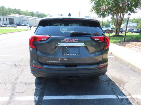 Used 2018 GMC Terrain SLE w/ Infotainment Package I FWD image 6