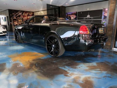 Used 2017 Rolls-Royce Dawn image 55