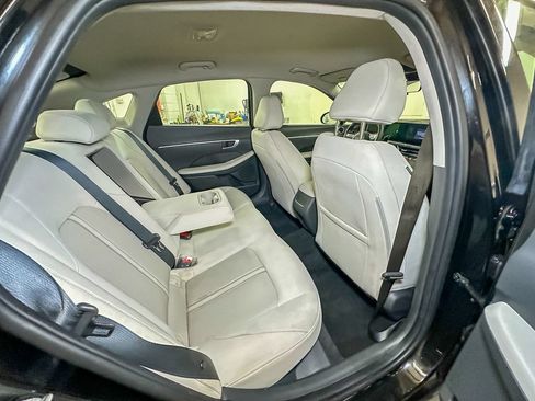 Used 2025 Hyundai Sonata SEL FWD image 24