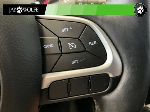 Used 2018 Jeep Compass Latitude w/ Popular Equipment Group AWD/4WD image 13