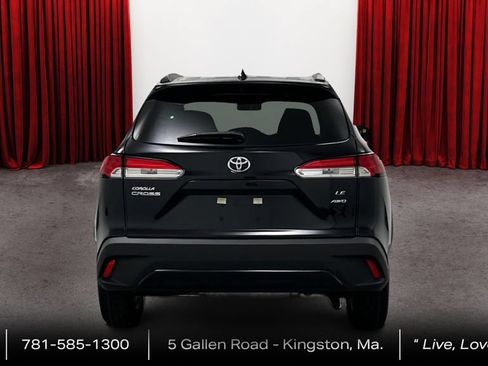 Certified 2024 Toyota Corolla Cross LE w/ Moonroof Package AWD/4WD image 6