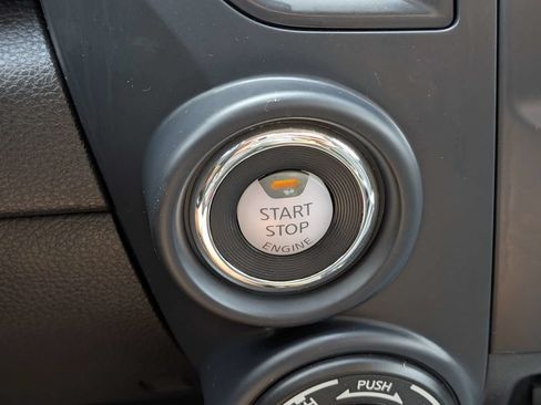 Used 2022 Nissan Titan SV w/ SV Convenience Package AWD/4WD image 26