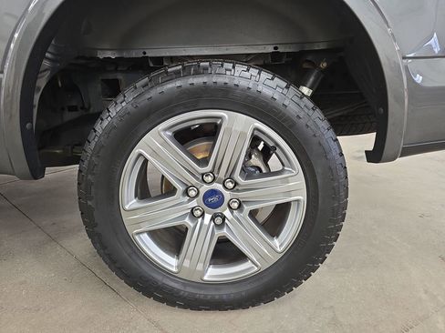 Used 2019 Ford F150 XLT w/ Equipment Group 302A Luxury AWD/4WD image 33