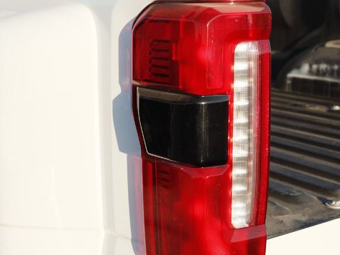Used 2024 Ford F350 Lariat w/ Lariat Ultimate Package AWD/4WD image 8