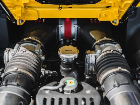 Used 2015 Ferrari 458 Speciale A RWD image 61
