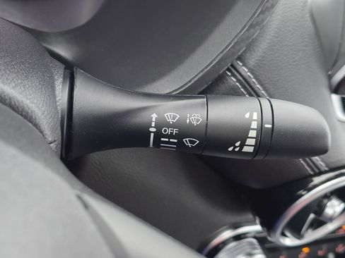 Used 2025 Nissan Sentra SV image 22