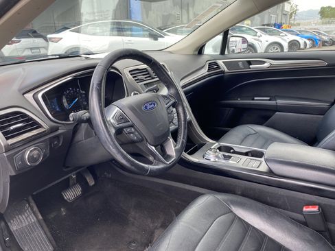 Used 2018 Ford Fusion SE w/ Equipment Group 602A FWD image 19