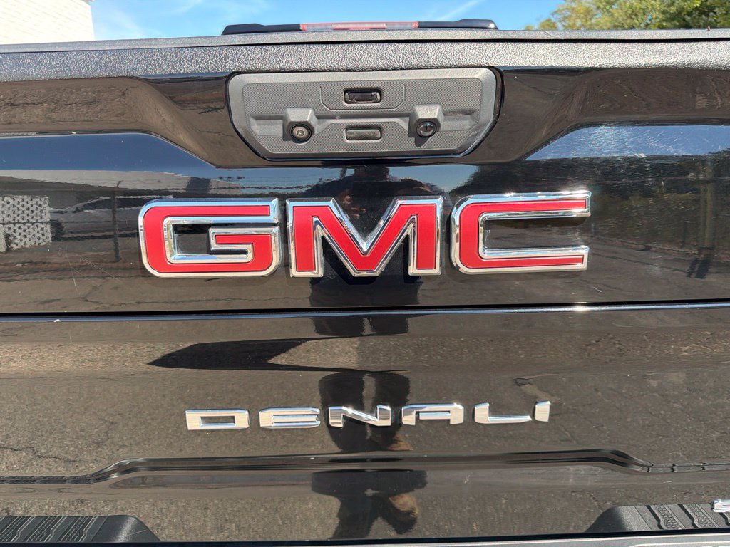 Used 2022 GMC Sierra 2500 Denali w/ Denali Ultimate Package AWD/4WD image 17