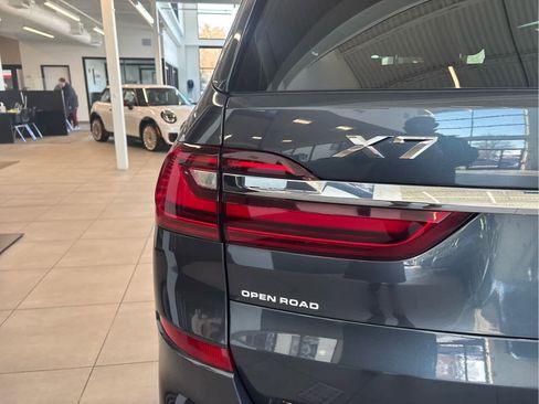 Used 2019 BMW X7 xDrive50i w/ M Sport Package image 16