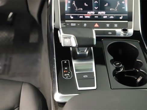 Used 2022 Audi Q7 3.0T Premium Plus image 21