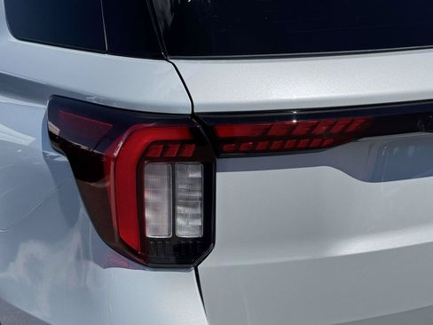 New 2026 Ford Explorer Tremor AWD/4WD image 8